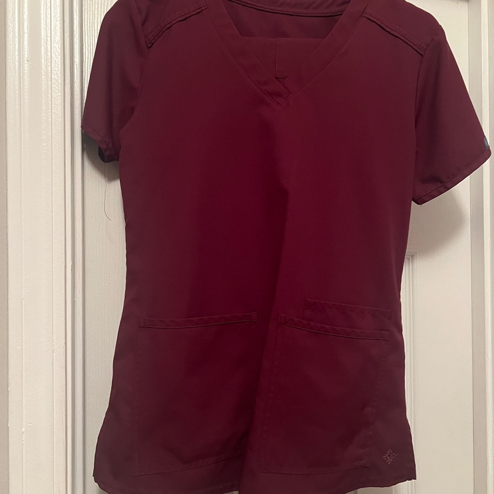 Scrub set